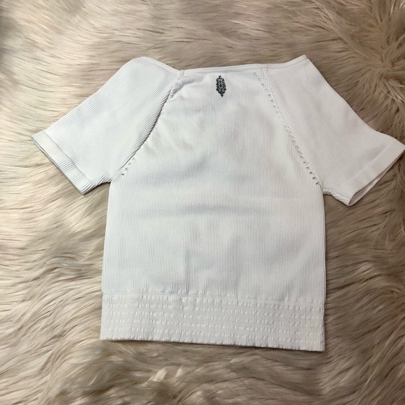 FREE PEOPLE Cut it Out Short Sleeve Top XS/S - Picture 5 of 9